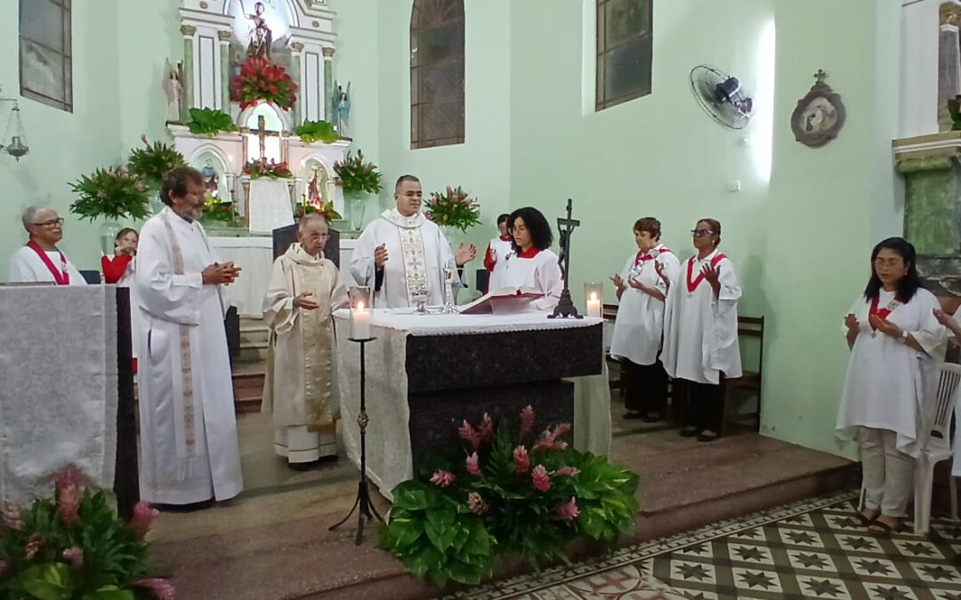 Sexta noite da novena: Monsenhor Gilson Batista celebra com comunidade uma noite de fé, unidade e missão