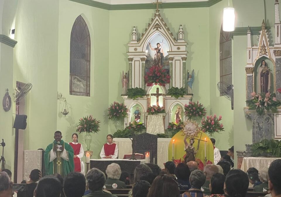 Segunda noite da novena reúne fé e alegria com a comunidade Jardim Planalto, catequese e coroinhas